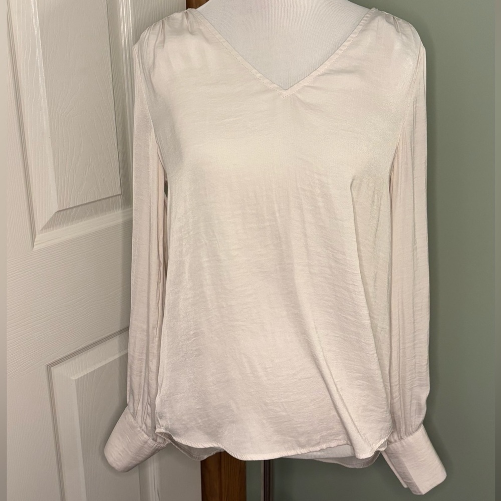 Chic Cream V-Neck Women's Blouse